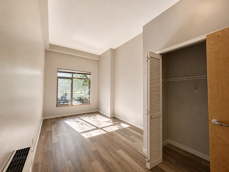 701 Columbia St #107 — Photo 9