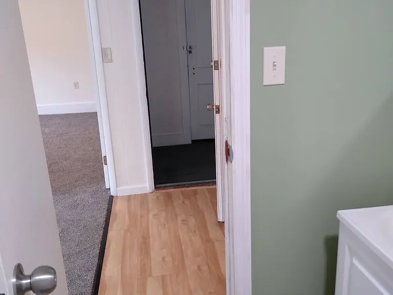 236 Kingsboro Ave #3 — Photo 4