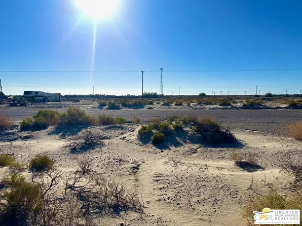 2105 Sea View Dr, Thermal, CA 92274
