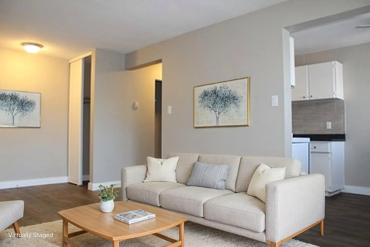 McCam 1 Apartments — Photo 1