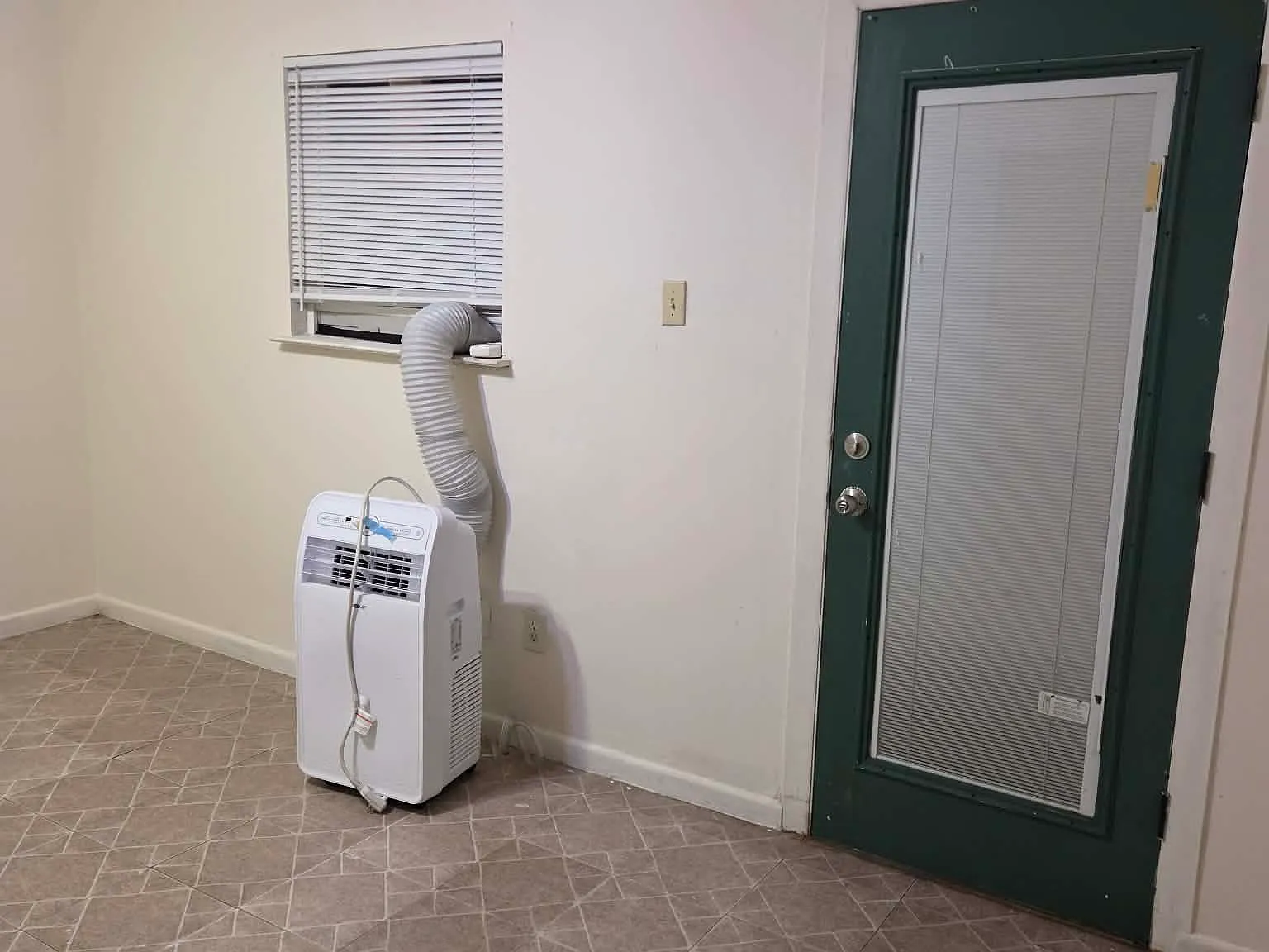1 bed, 450 sqft, $625 — Photo 4