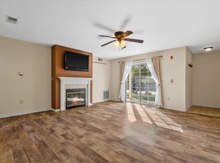 1908 Parknoll Ln, Port Washington, WI 53074