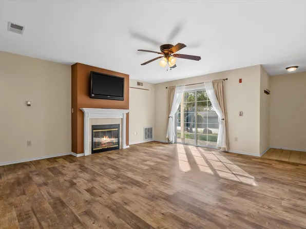 1908 Parknoll LANE, Port Washington, WI 53074