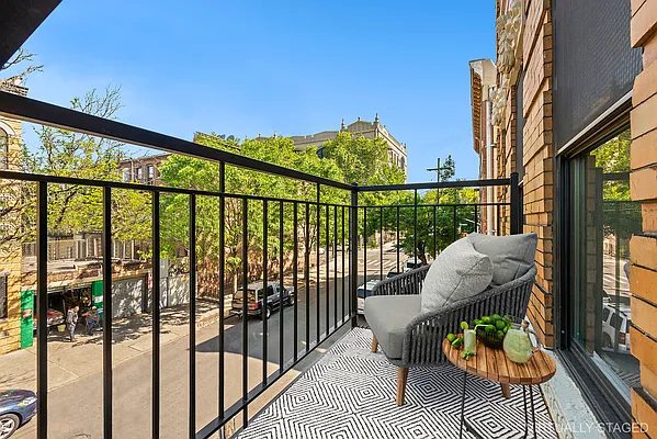 Rented by Compass | media 12