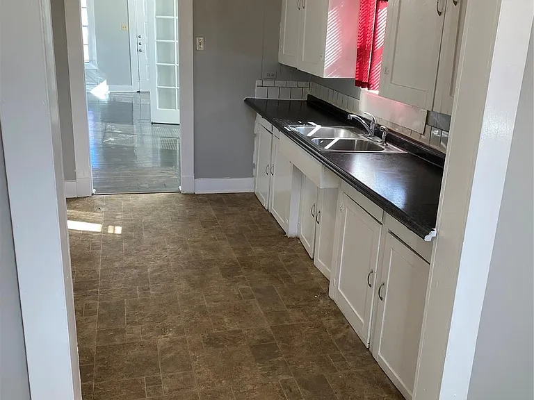 1613 Park St — Photo 31