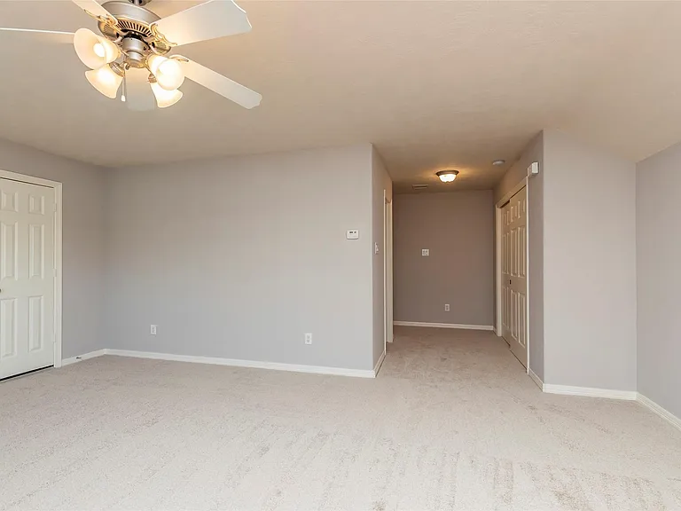 10126 Holly Chase Dr — Photo 43