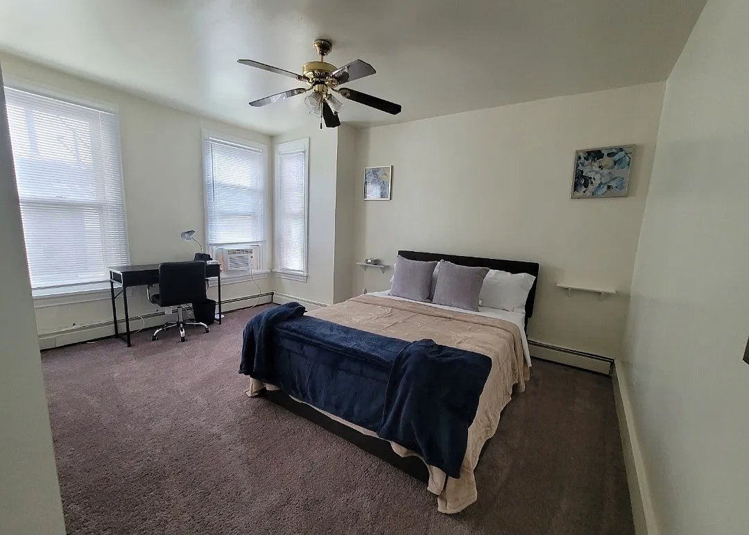 1 bed, $1,200 — Photo 3