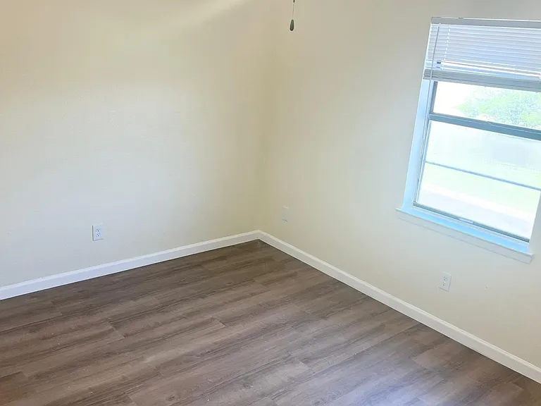 1214 Baylor Ave #205 — Photo 8