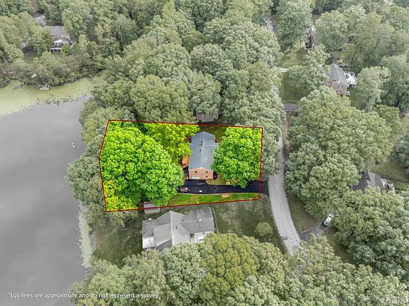 3rd image of 94 N Lake Dr #21