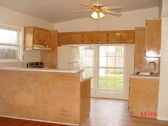 3rd image of 1330 Ormond Dr #1/2
