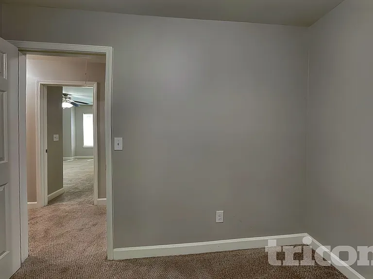 2217 Sunset Blvd — Photo 13
