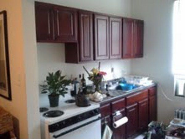 1st image of 258 Melrose St APT 2R