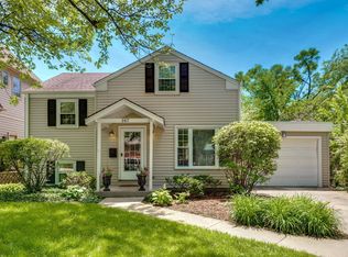 267 Hillside Ave, Glen Ellyn, IL 60137