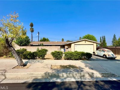 20523 Tiara St, Woodland Hills, CA, 91367