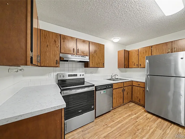 811 Nyssa Dr — Photo 3