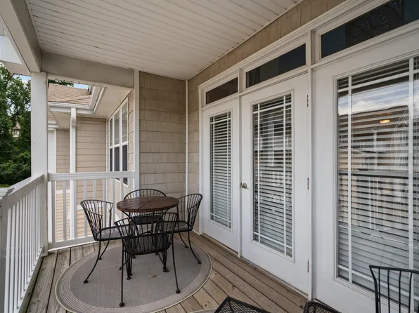 2810 Bedford Green Dr APT 300, Raleigh, NC 27604