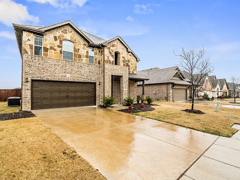 3816 Walden Dr — Photo 39