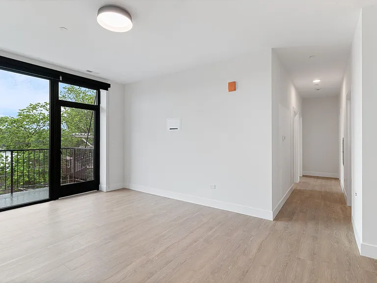 3140 Clybourn — Photo 67