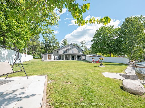 3rd image of 50 Kerry Forest Dr