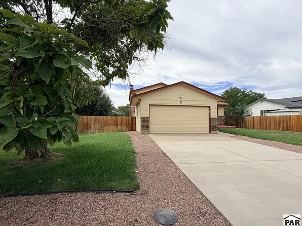5 Bitterweed Ct, Pueblo, CO 81001