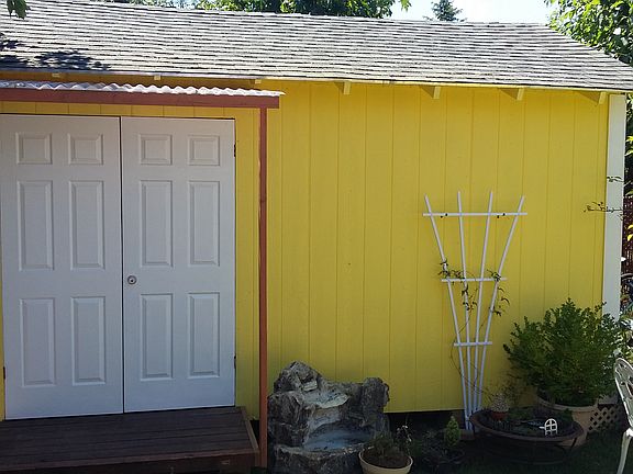 BackYard Shop-apx. 200sq.ft.