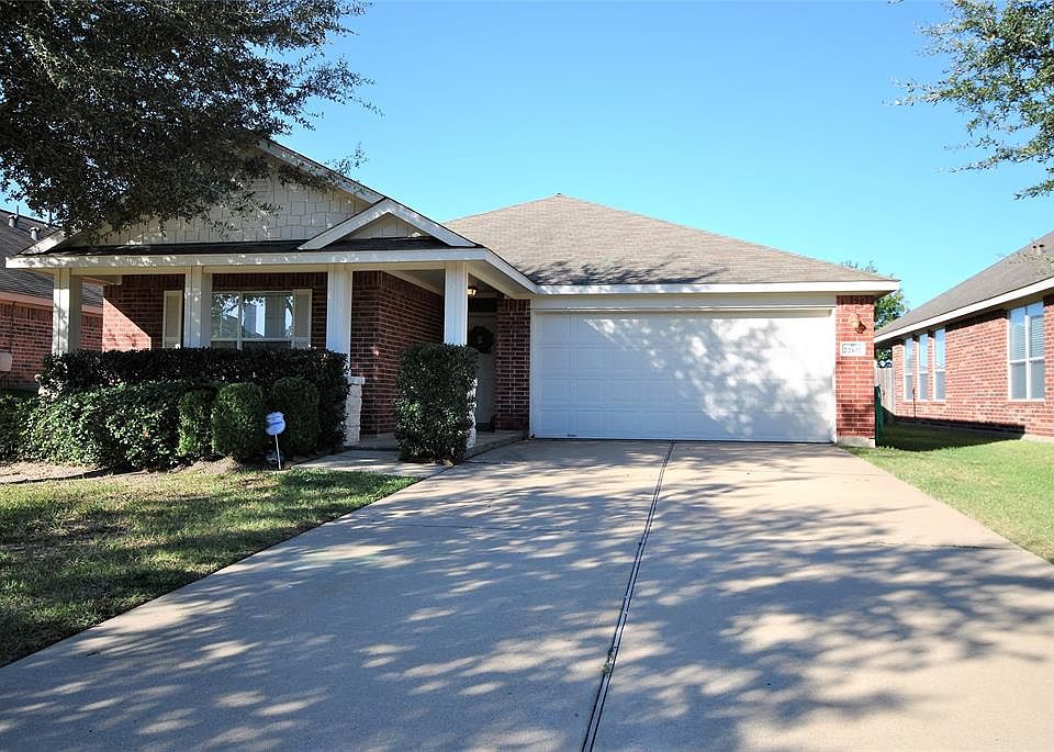 1st image of 22107 Field Green Dr