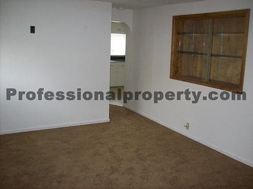 2nd image of 2215 Schilling St