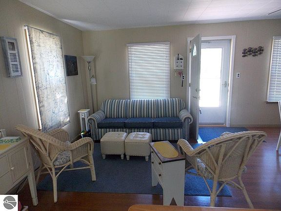 2nd image of 18900 Hillview Blvd