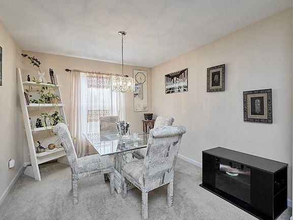 5th image of 12940 Broadridge Ln
