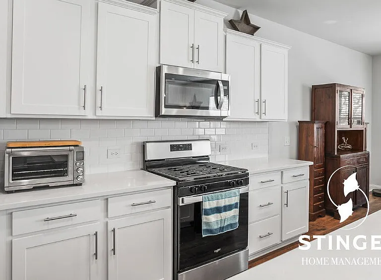 1174 Danner Dr — Photo 10