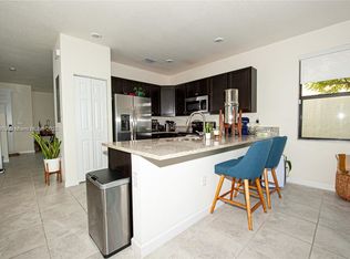 10587 W 33rd Way, Hialeah, FL 33018