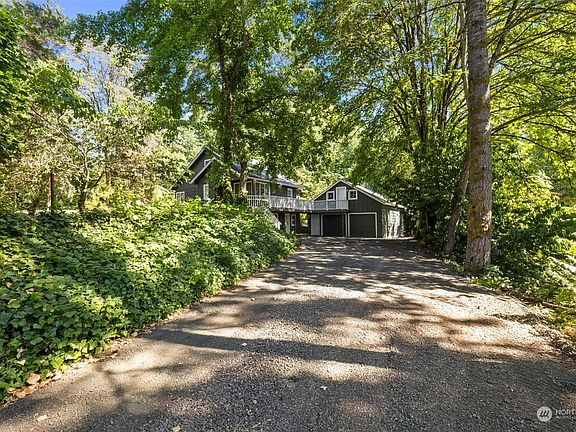 2nd image of 3925 NW Hope Street