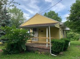 6467 Putnam Dr, Derby, NY 14047