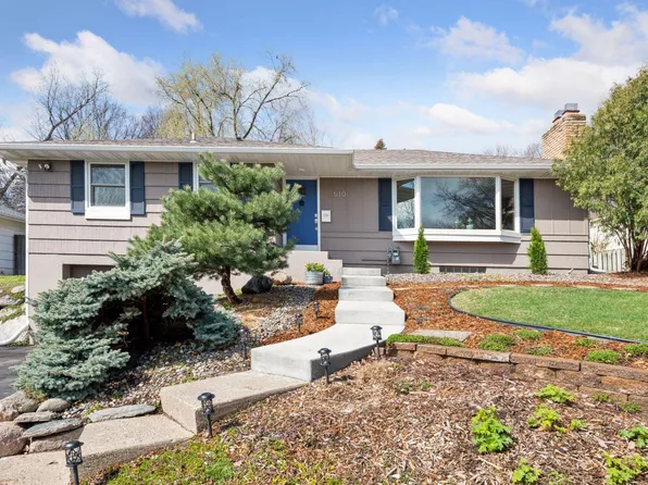 510 Wheeler Dr, Excelsior, MN 55331