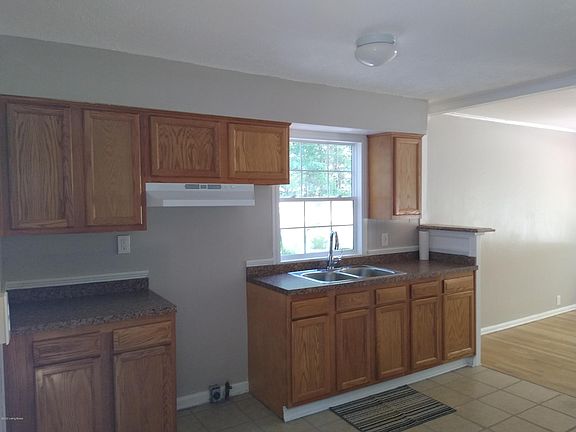 4th image of 7612 Nancy Ln
