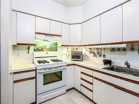 5th image of 524A E 159th St #A