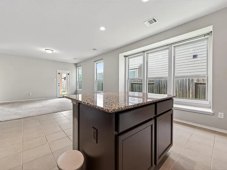 2519 Northern Great White Ct — Photo 12