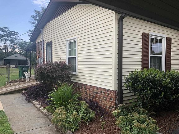2nd image of 171 Aspen Ct