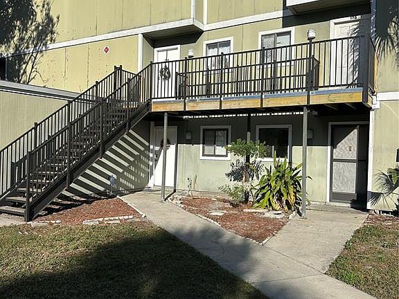 3rd image of 126 Scottsdale Sq #126