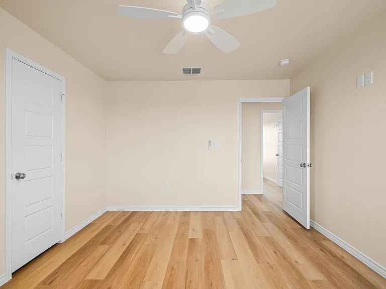 11301 N Cres #2800-B — Photo 3