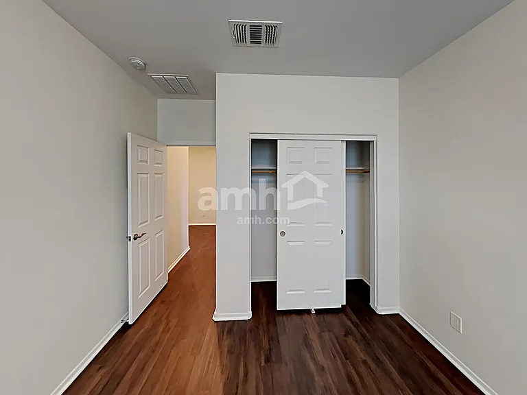 1688 E Primavera Way — Photo 14