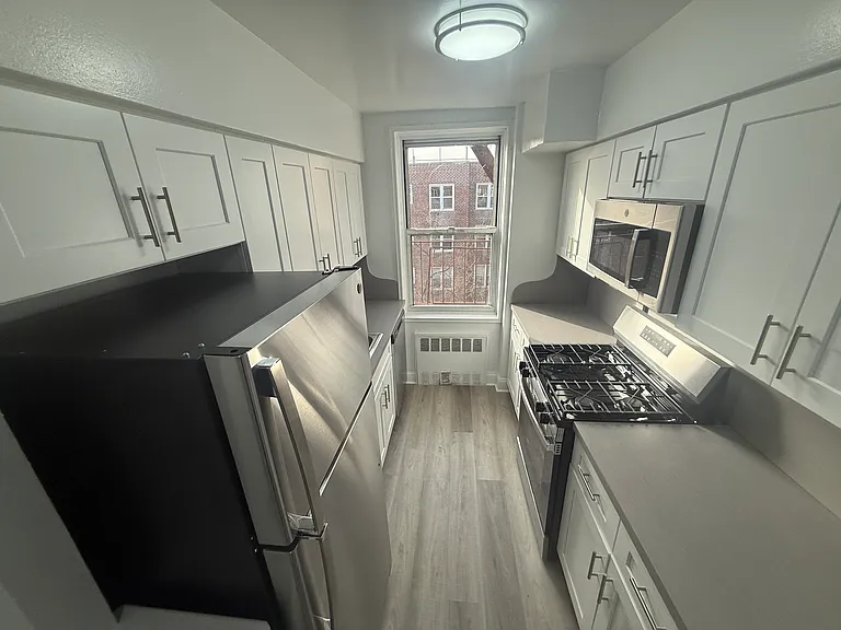 144-70 41st Ave #4E — Photo 2