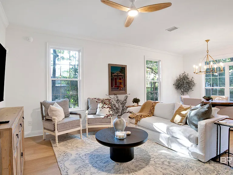 460 Equality Ave — Photo 4