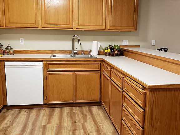 So much counter space