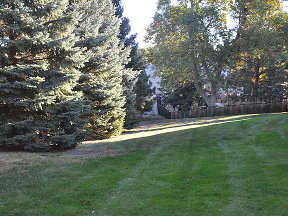 2nd image of 1108 W 57th St #104B