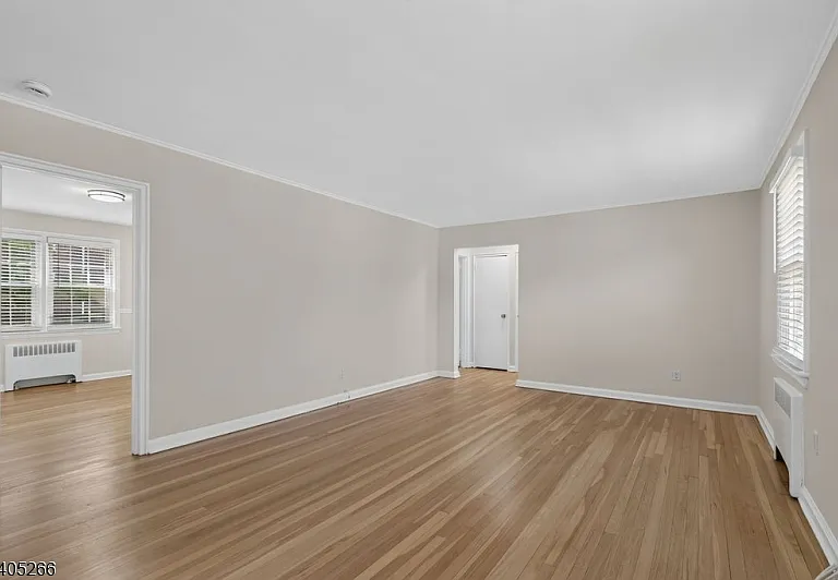 390 Morris Ave #35 — Photo 5