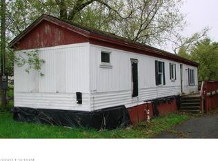 28 Harris St, Presque Isle, ME 04769