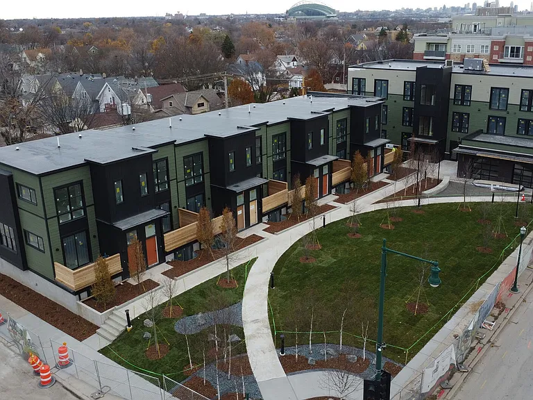 Union Green Apartments — Photo 1