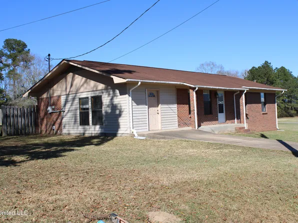 711 Lincoln Ave, Lumberton, MS 39455
