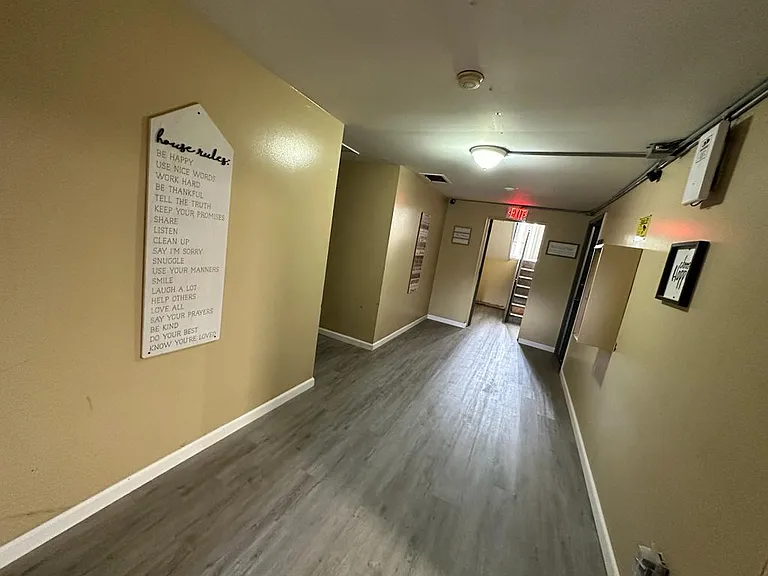 Sunrise Place Apartments — Photo 11